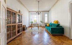 Apartament Slow W Pieknej Kamienicy - 6 Osobowy, 2 Balkony - Space Apart